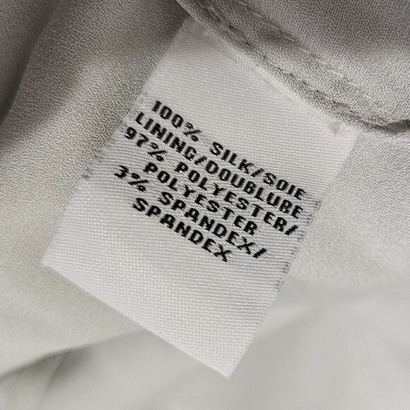 Diane Von Furstenberg Syrah Silk Blouse Size 4DVF Floral Rose Print Lined V-Neck - Picture 11 of 12